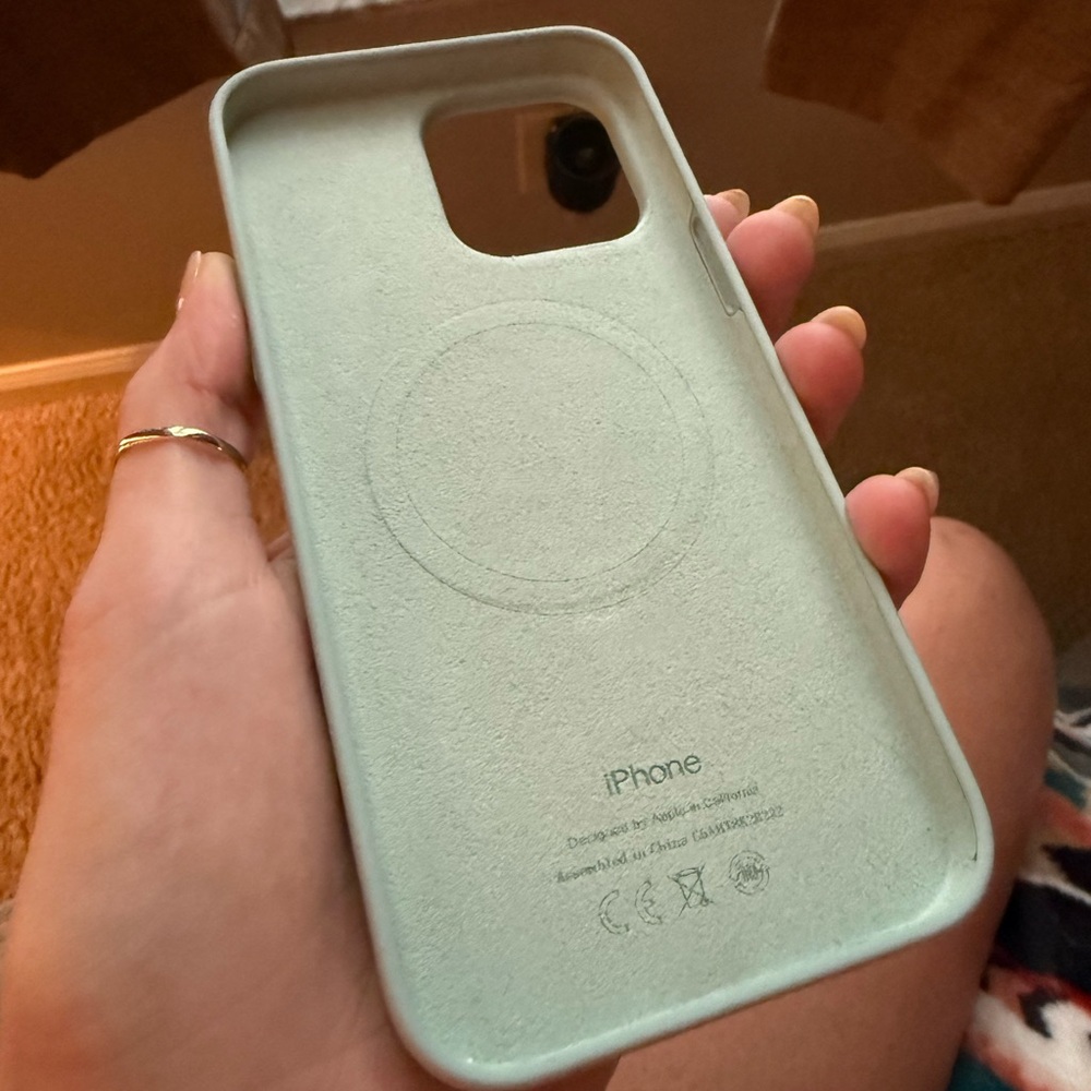 Apple Silicone iPhone 14 Pro Max Case - Light Blue - Picture 2 of 4